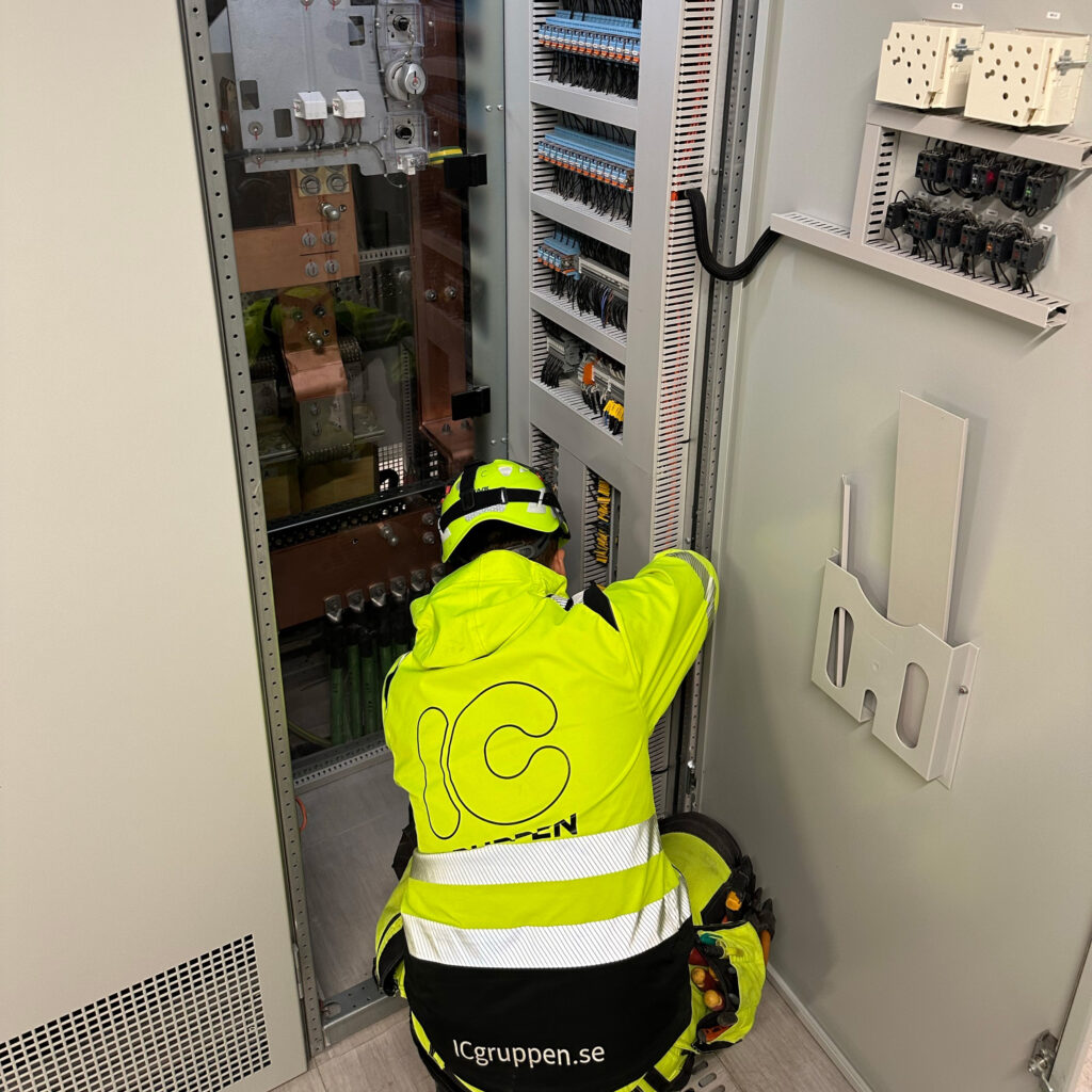 icgruppen en kontakt flera tjänster energy connection security facility maintenance malmö skåne danmark service infrastruktur e-mobility batteri solceller kyla värme el fiber data audio video vvs porttelefoner passagesystem larm cctv huhållsservice fastighetsservice poolservice reparationsverkstad